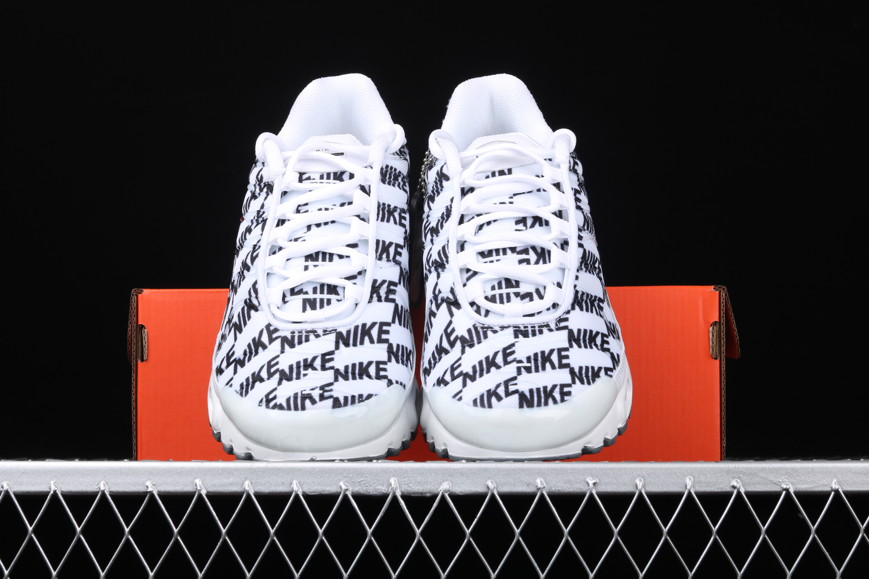 New Men Nike Air Max PLUS TXT White Black Nike Print Running Shoes - Click Image to Close